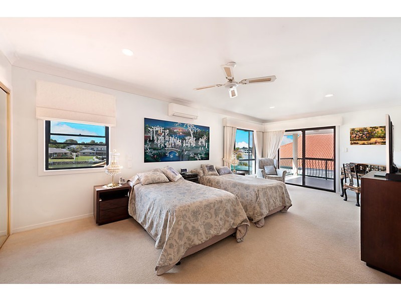 52 Monterey Keys Drive, Helensvale QLD 4212