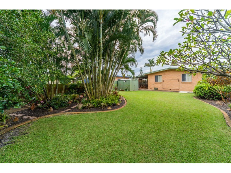 18 Nambur Street, Runaway Bay QLD 4216