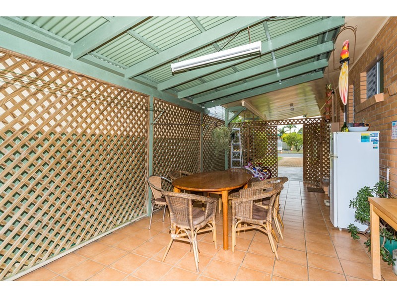 18 Nambur Street, Runaway Bay QLD 4216