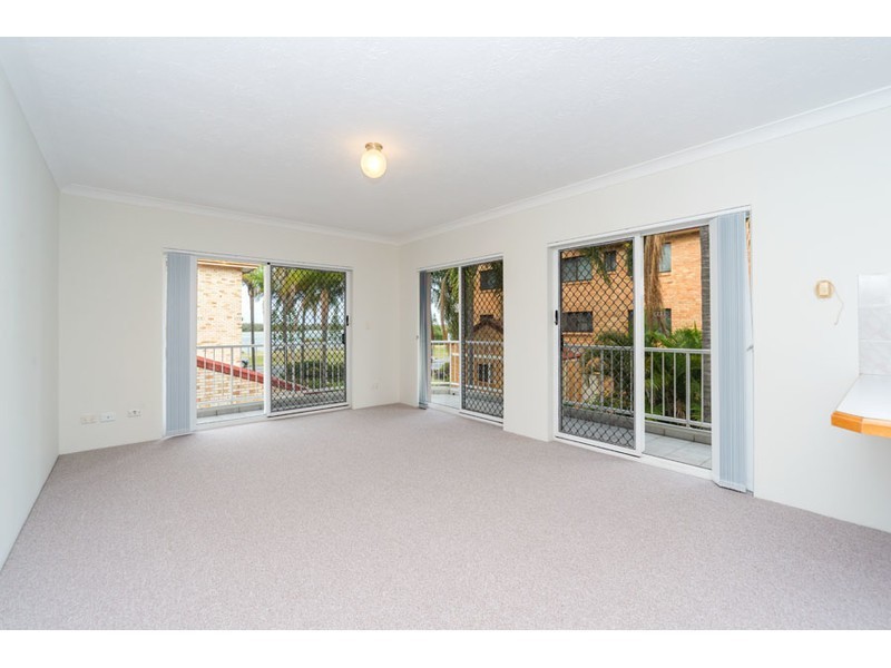2/496 Marine Parade, Biggera Waters QLD 4216