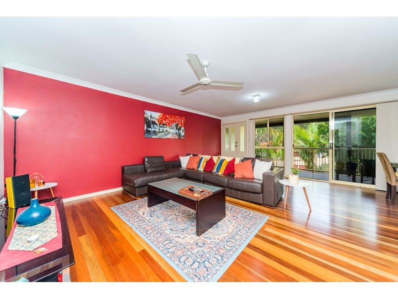 14 Bellona Court, Pacific Pines QLD 4211