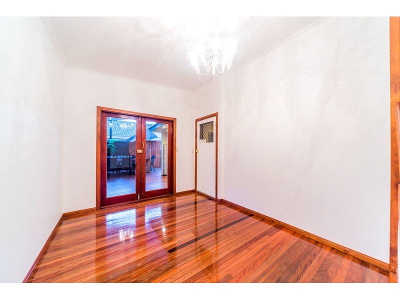 24 Hollywell Road, Biggera Waters QLD 4216