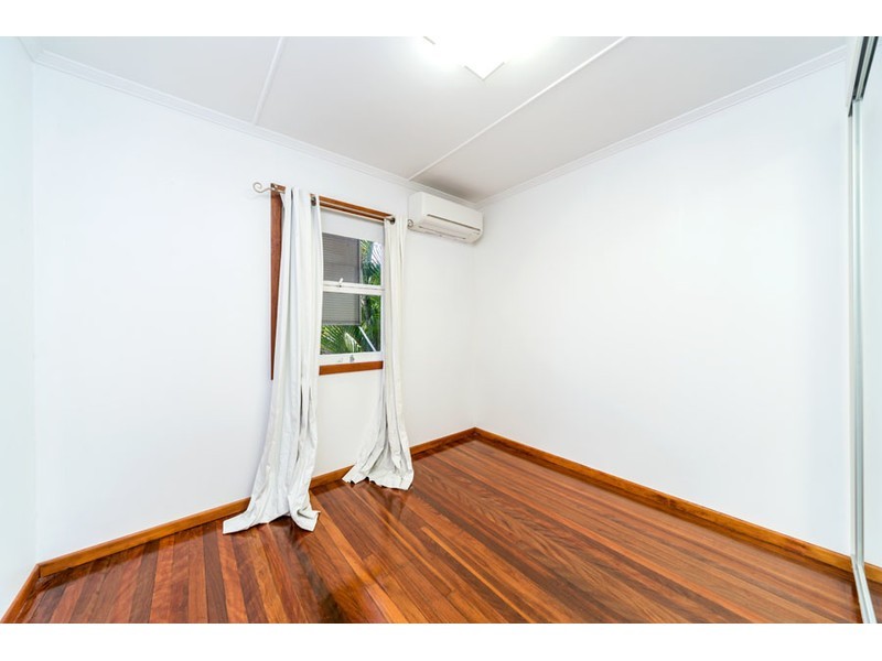 24 Hollywell Road, Biggera Waters QLD 4216