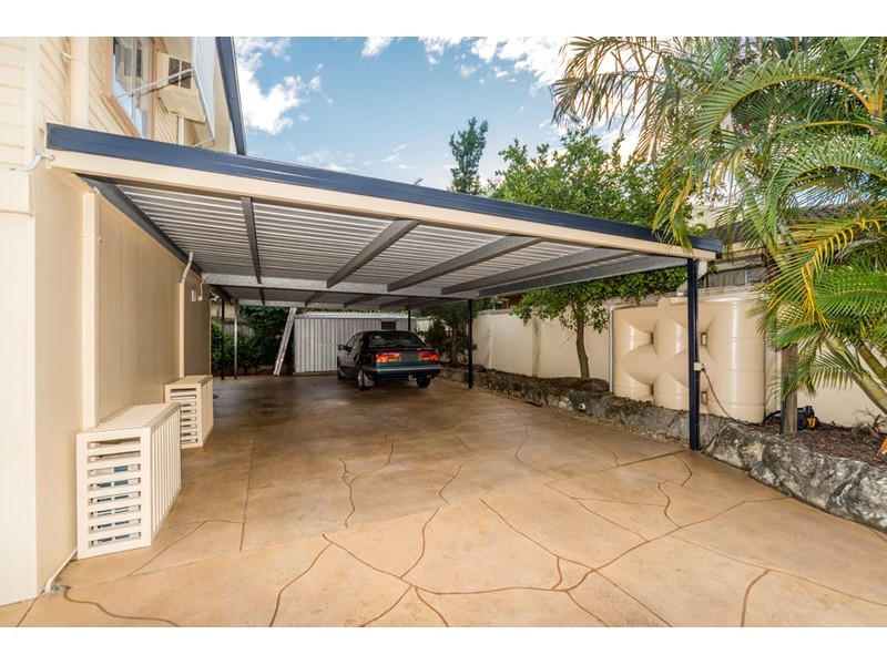 24 Hollywell Road, Biggera Waters QLD 4216