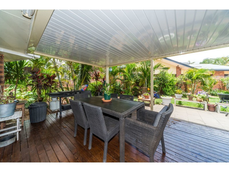5 Mt Hagen Drive, Runaway Bay QLD 4216