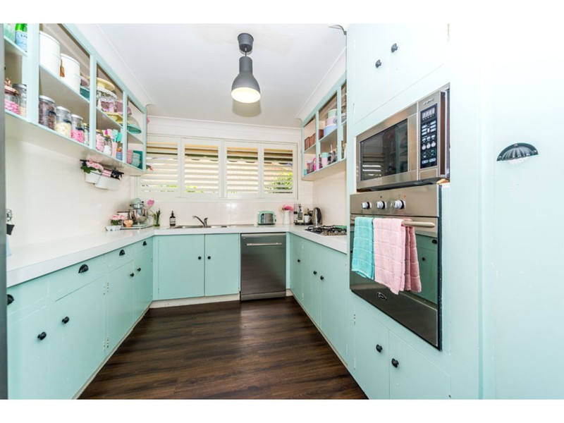 5 Mt Hagen Drive, Runaway Bay QLD 4216