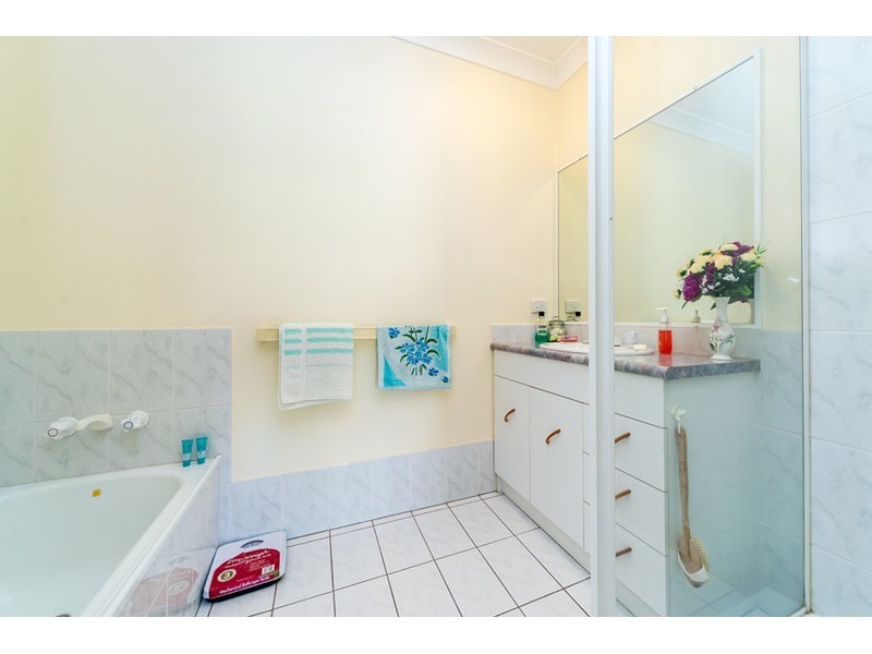 4/284 Oxley Drive, Coombabah QLD 4216