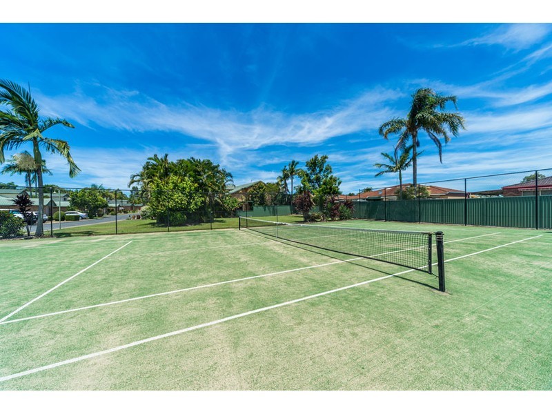 4/284 Oxley Drive, Coombabah QLD 4216