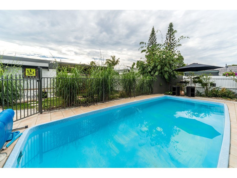 15 Sunbird Avenue, Paradise Point QLD 4216