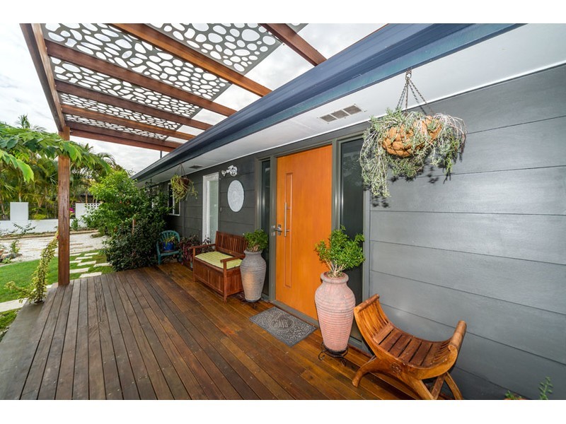 15 Sunbird Avenue, Paradise Point QLD 4216