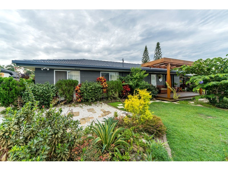 15 Sunbird Avenue, Paradise Point QLD 4216