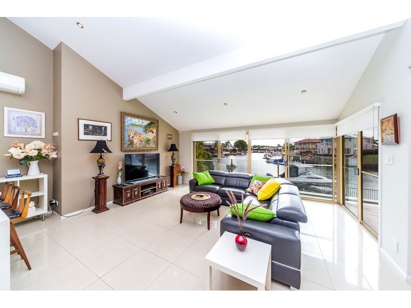 54 Cockleshell Court, Runaway Bay QLD 4216