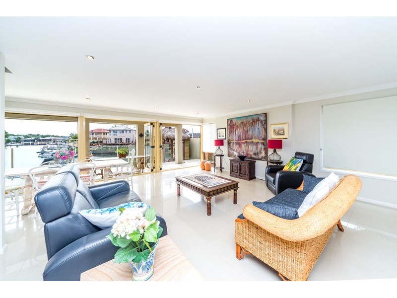 54 Cockleshell Court, Runaway Bay QLD 4216