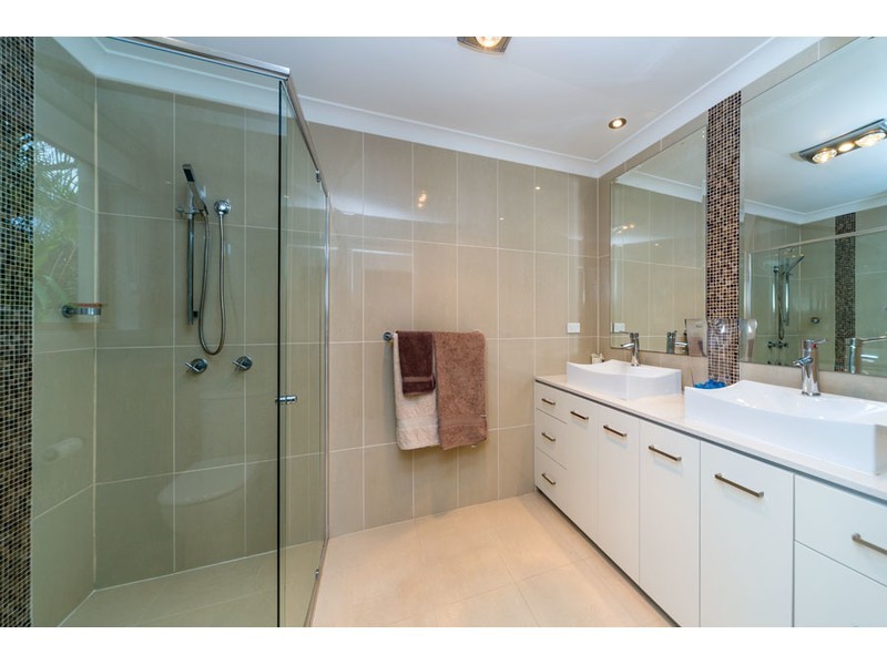 54 Cockleshell Court, Runaway Bay QLD 4216