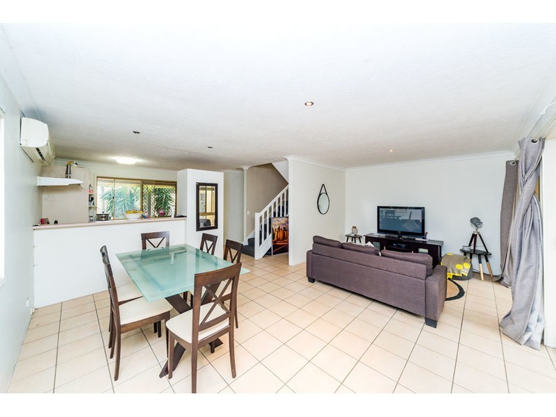 18/469 Pine Ridge Road, Runaway Bay QLD 4216