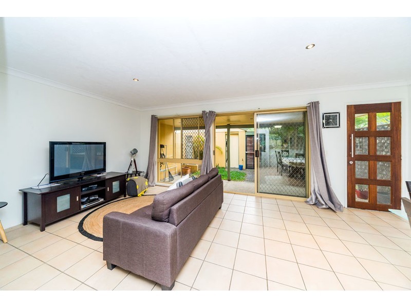18/469 Pine Ridge Road, Runaway Bay QLD 4216