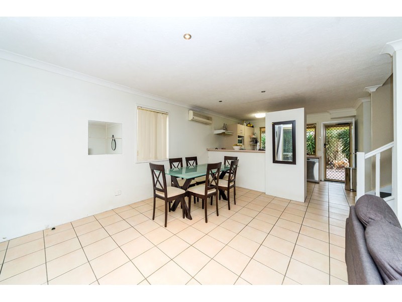 18/469 Pine Ridge Road, Runaway Bay QLD 4216