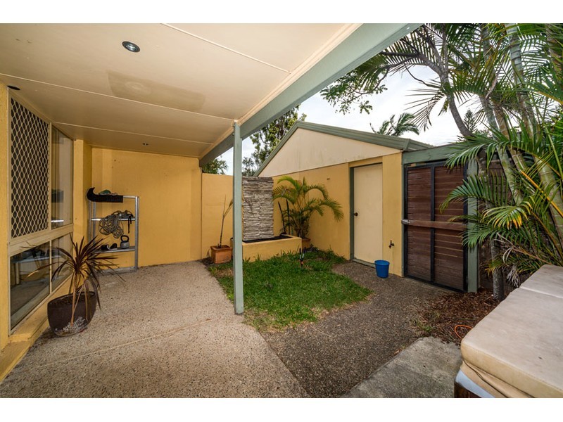 18/469 Pine Ridge Road, Runaway Bay QLD 4216