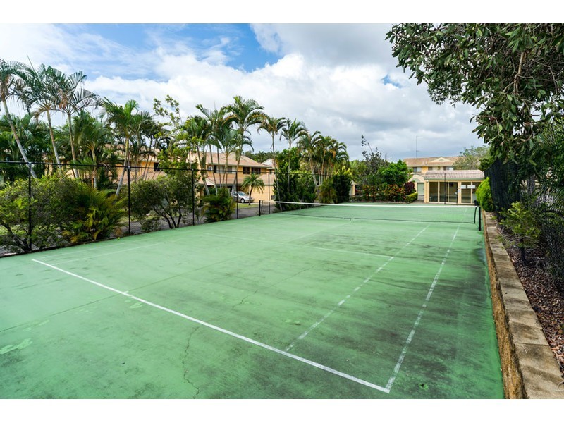 18/469 Pine Ridge Road, Runaway Bay QLD 4216