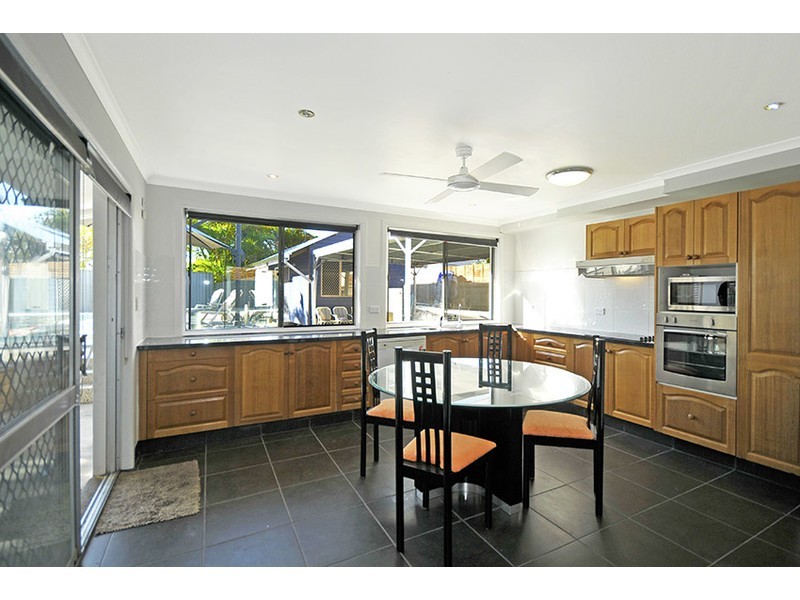 24 Boongala Road, Broadbeach Waters QLD 4218