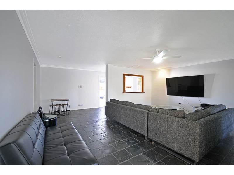 24 Boongala Road, Broadbeach Waters QLD 4218