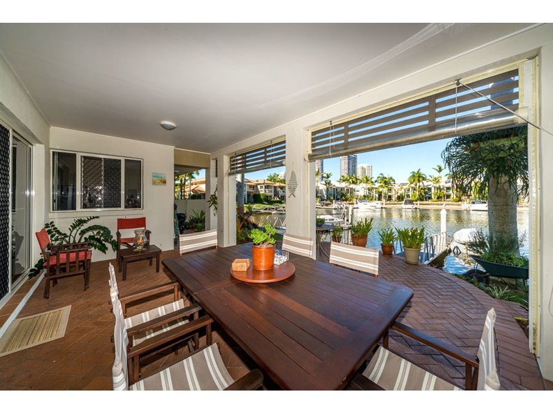 41/76 Bayview Street, Runaway Bay QLD 4216