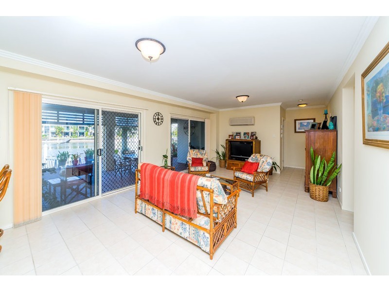 41/76 Bayview Street, Runaway Bay QLD 4216
