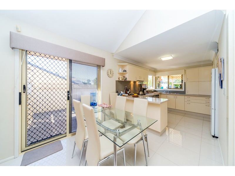 1/555 Pine Ridge Road, Biggera Waters QLD 4216