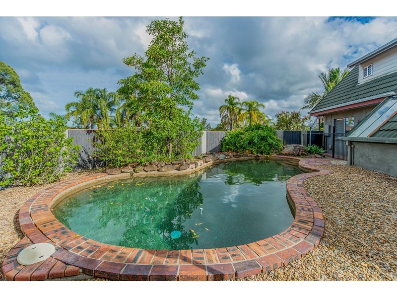 30 Preston Place, Helensvale QLD 4212
