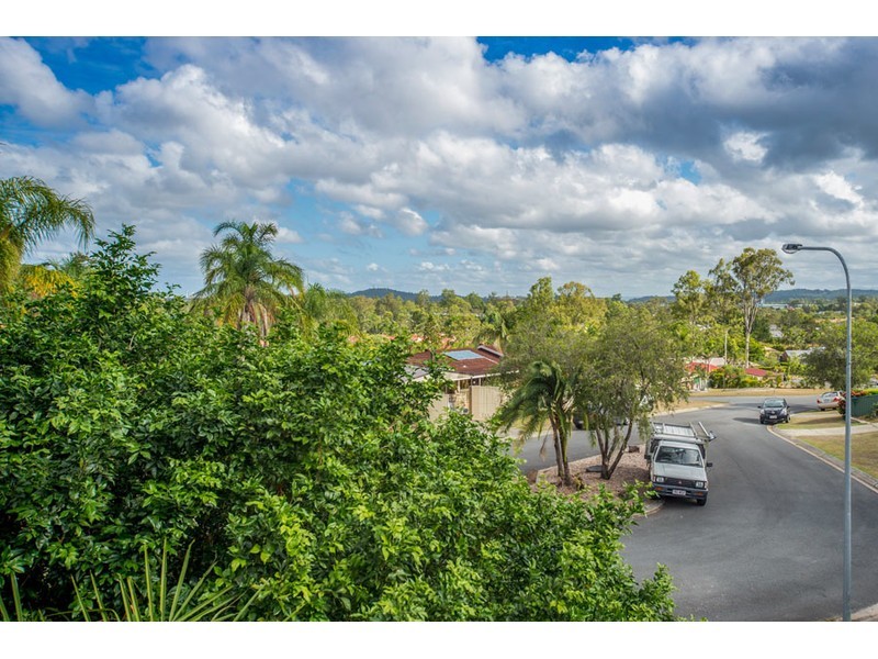 30 Preston Place, Helensvale QLD 4212