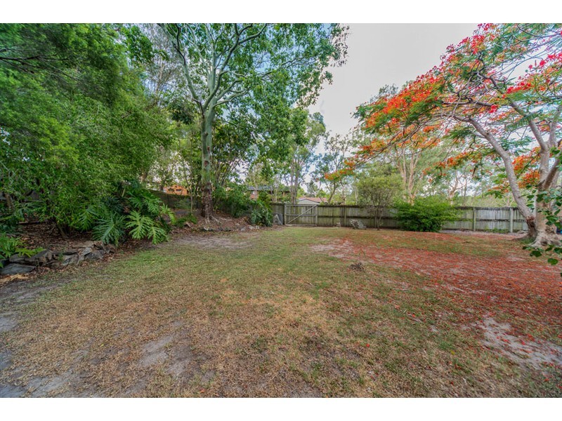 30 Preston Place, Helensvale QLD 4212