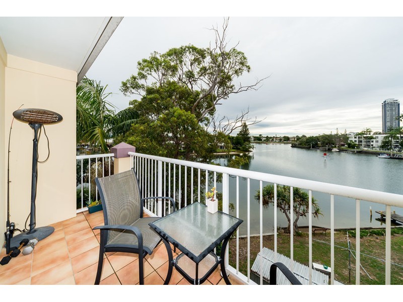 52/11 Taylor Street, Biggera Waters QLD 4216