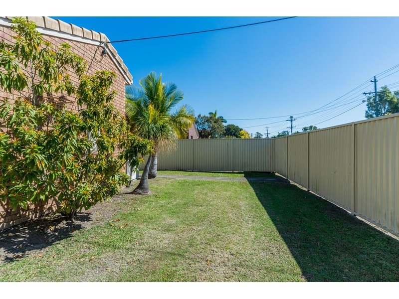 1/138 Whiting Street, Labrador QLD 4215