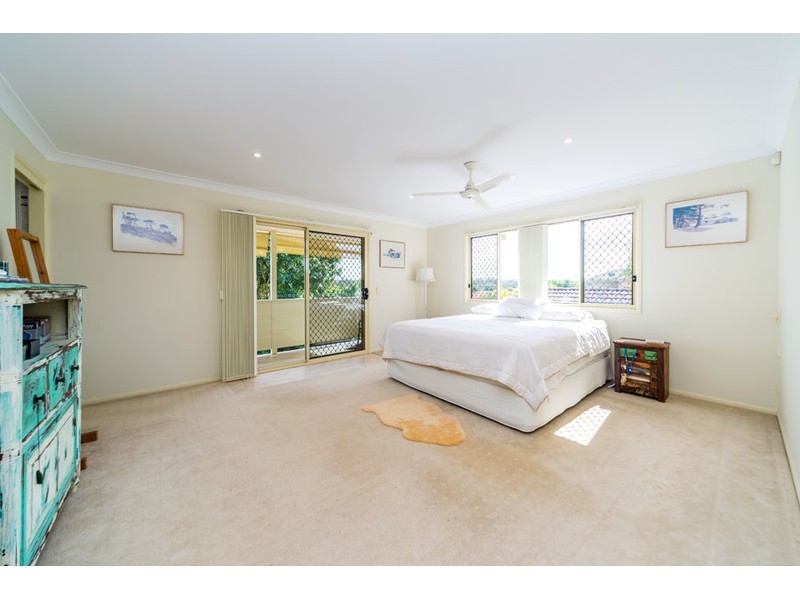 95 Casuarina Drive, Elanora QLD 4221