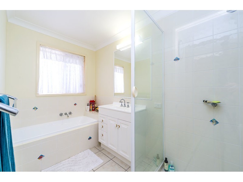 95 Casuarina Drive, Elanora QLD 4221