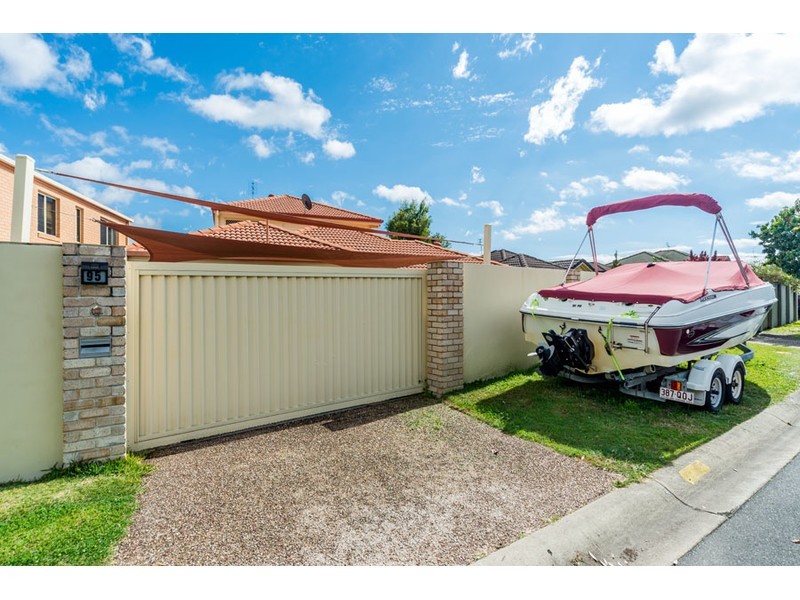 95 Casuarina Drive, Elanora QLD 4221