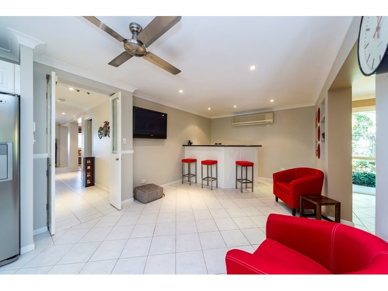 3 Moonda Court, Helensvale QLD 4212