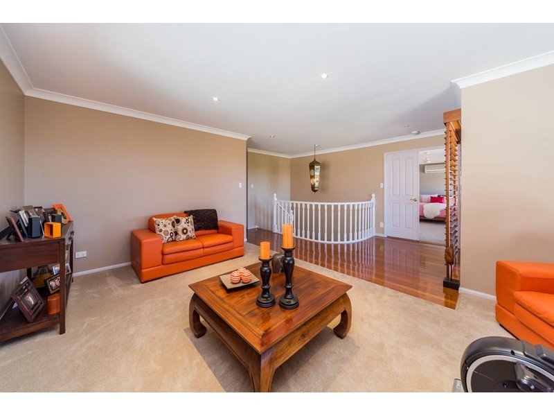 3 Moonda Court, Helensvale QLD 4212