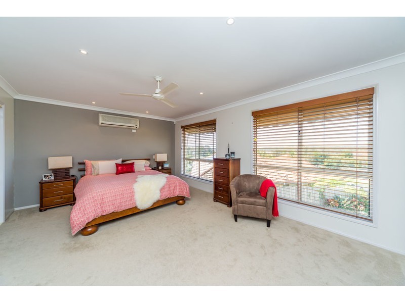 3 Moonda Court, Helensvale QLD 4212