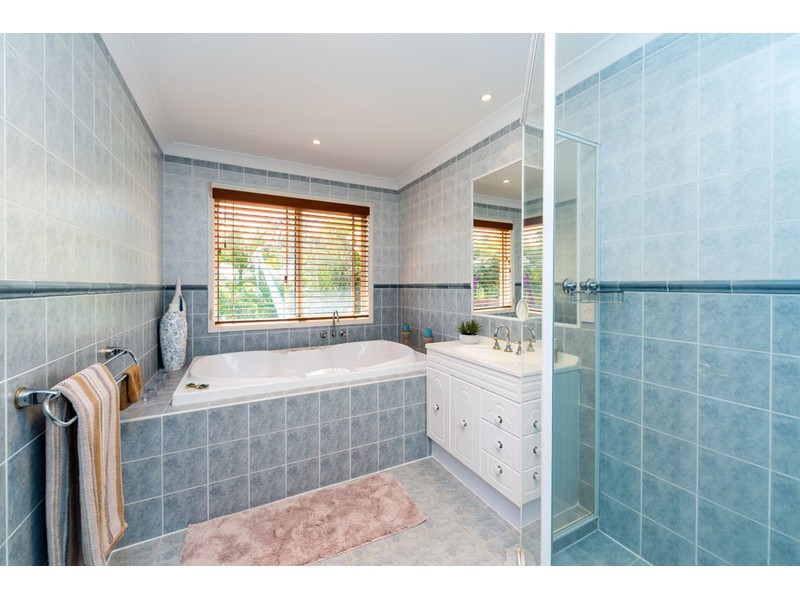 3 Moonda Court, Helensvale QLD 4212