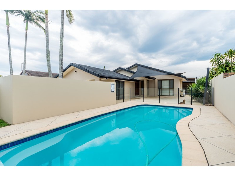 31 Walter Raleigh Crescent, Hollywell QLD 4216