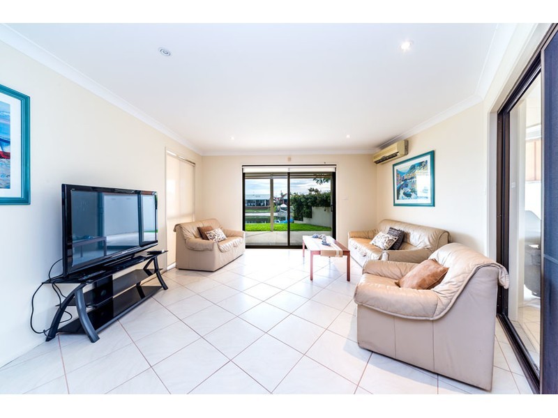 31 Walter Raleigh Crescent, Hollywell QLD 4216