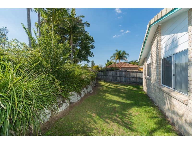 1/14 Annette Court, Labrador QLD 4215