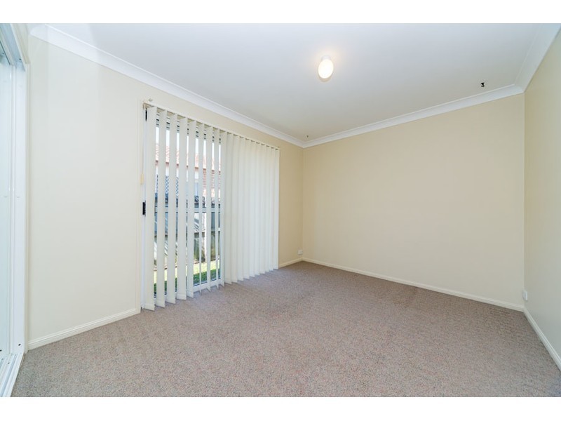 1/14 Annette Court, Labrador QLD 4215