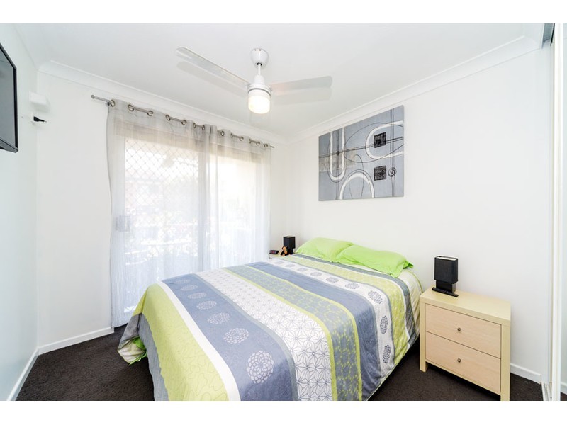 24/37 Bayview Street, Runaway Bay QLD 4216