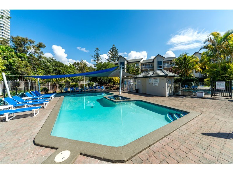 24/37 Bayview Street, Runaway Bay QLD 4216