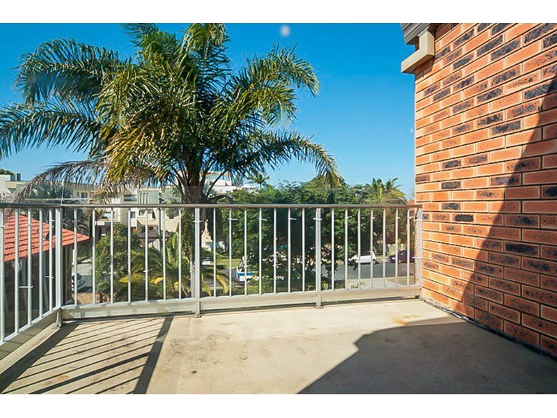 13/16 Madang Crescent, Runaway Bay QLD 4216