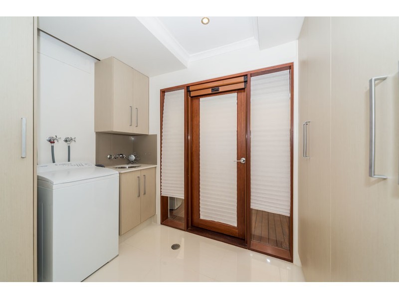 1/9 Fiona Street, Biggera Waters QLD 4216