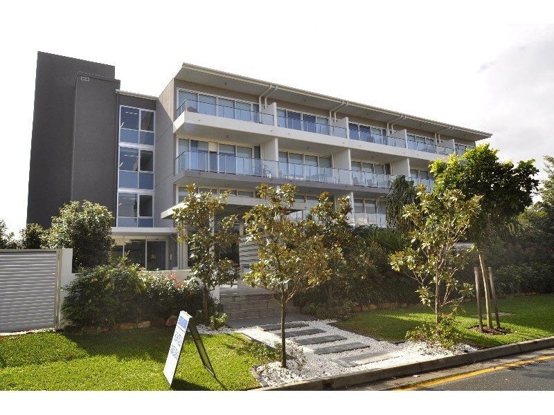 206/33-37 Madang Crescent, Runaway Bay QLD 4216