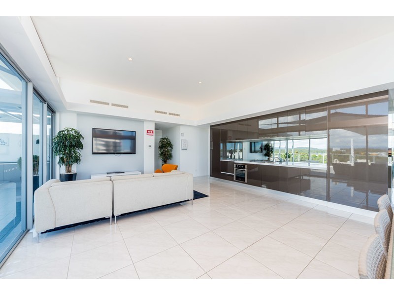 604/11 Compass Drive, Biggera Waters QLD 4216